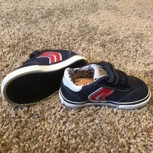 NWOT GEOX Respira toddler size 4 1/2 shoes